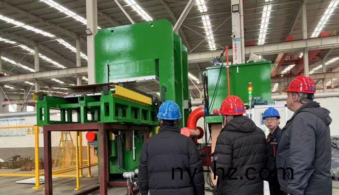 客(ke)戶(hu)來我(wo)司(si)驗(yàn)(yan)收設(shè)備(bei)竝(bing)給予高(gao)度(du)評價(jià)